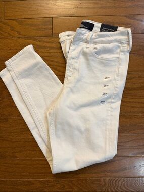 GAP Women’s Skinny Super Stretch Jeans in White